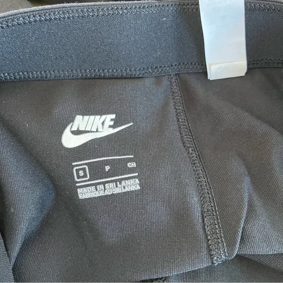 Nike activewear leggings - Picture 9 of 9